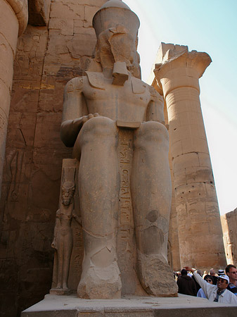 Statuen am Luxor Tempel Fotos