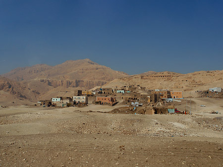 Foto Fahrt zu den Kolossen von Memnon - 