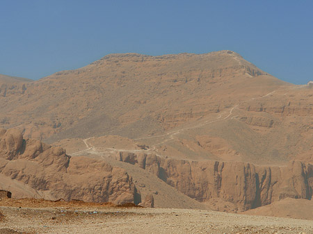 Foto Fahrt zu den Kolossen von Memnon - 