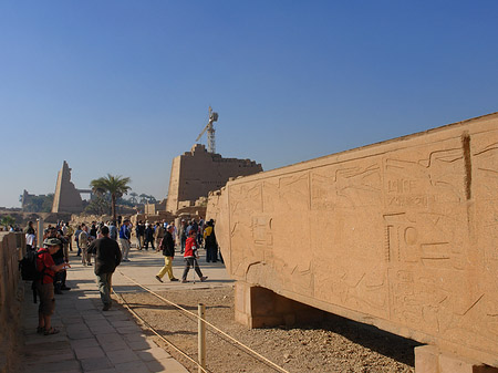 Foto Umgekippter Obelisk - 
